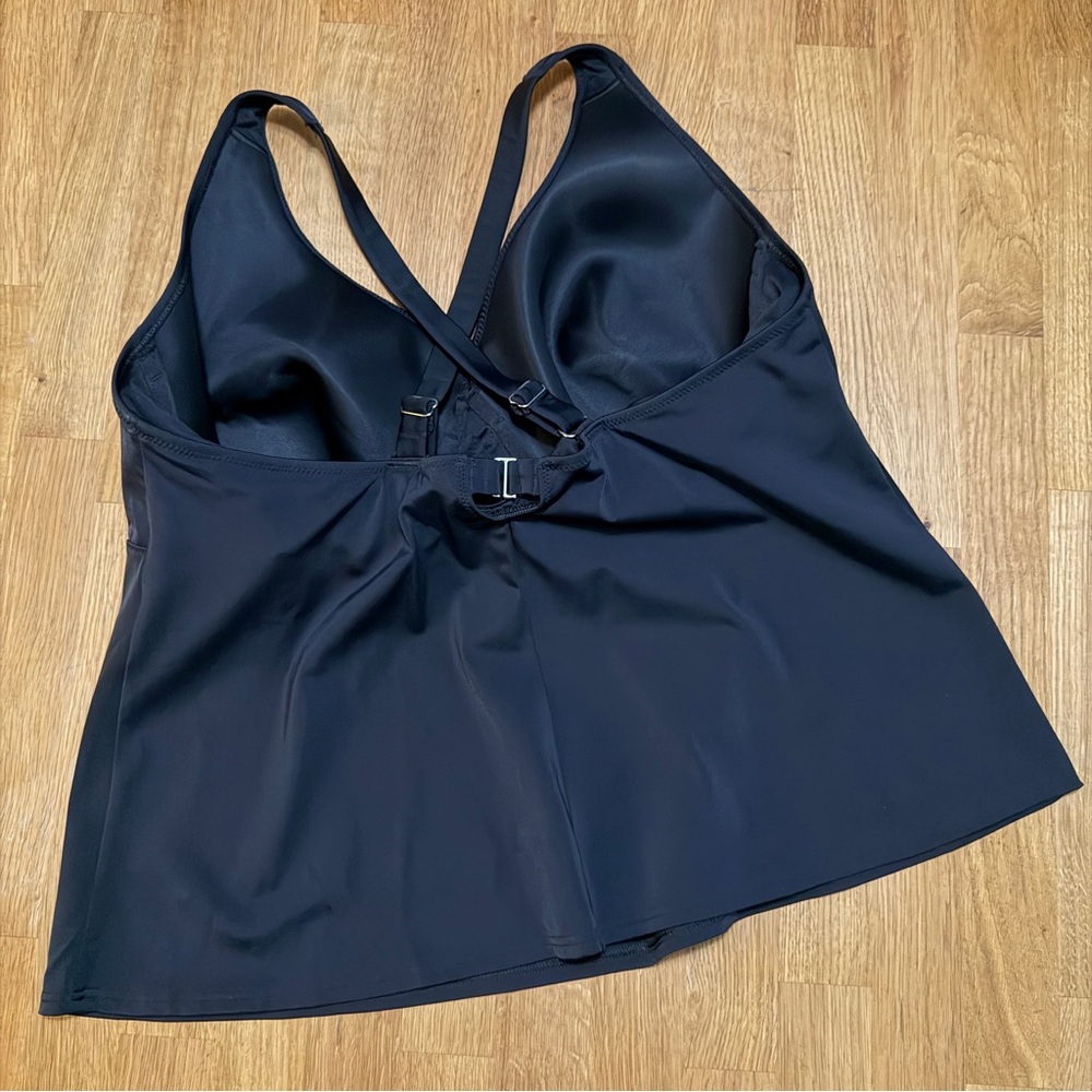 Lands' End 18DD Black Cross Back Underwire Tankini Swim Top - Picture 2 of 7